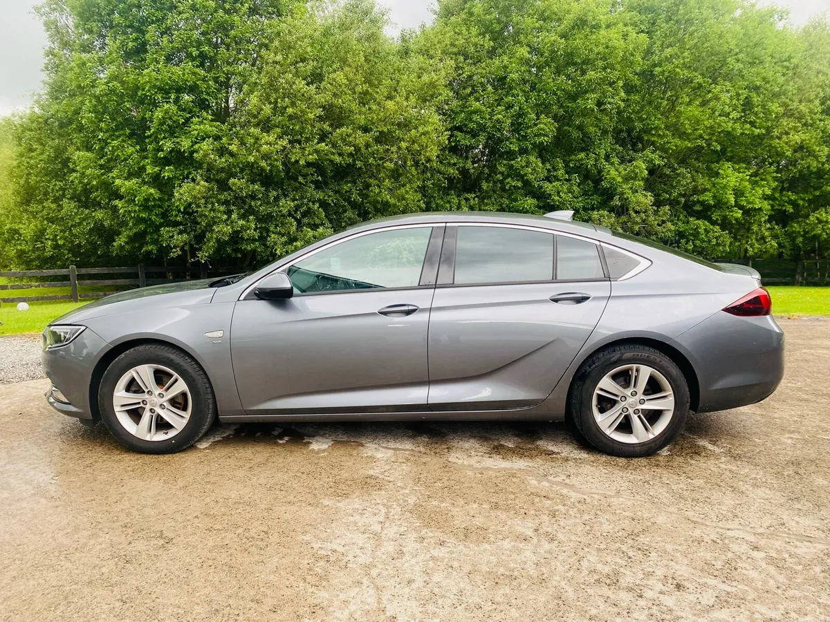 Car - Image 6