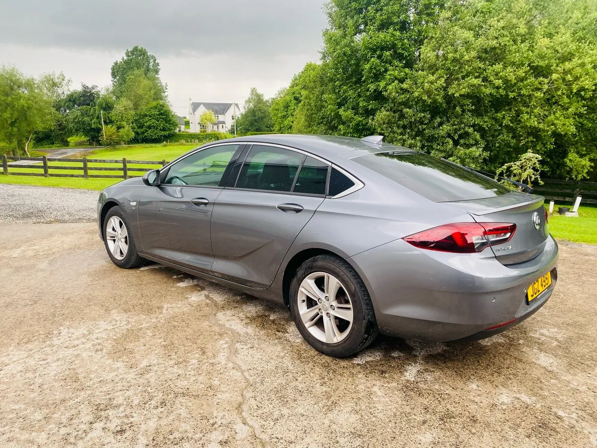 Car - Image 5