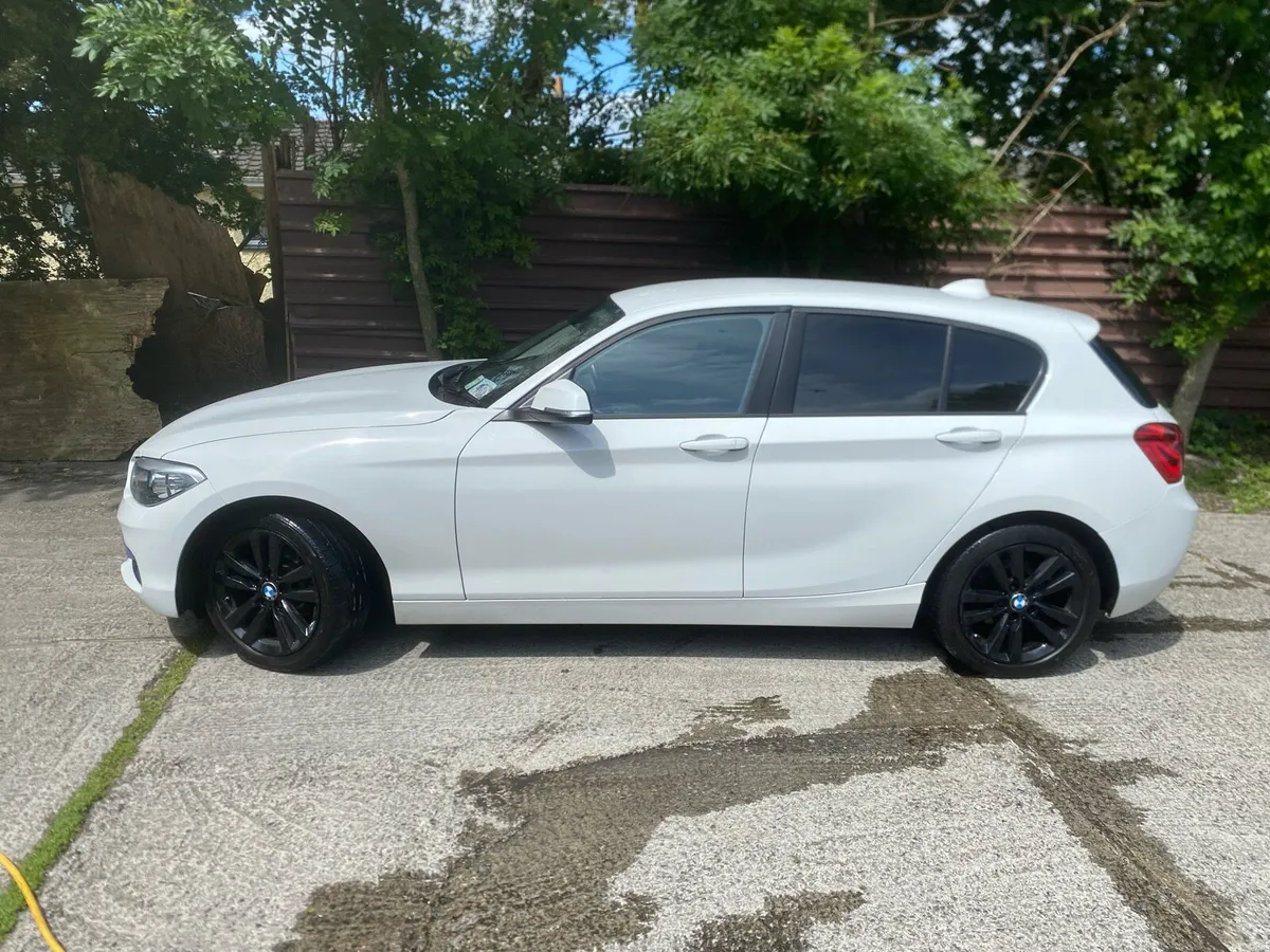 BMW 116D 2016 - Image 2