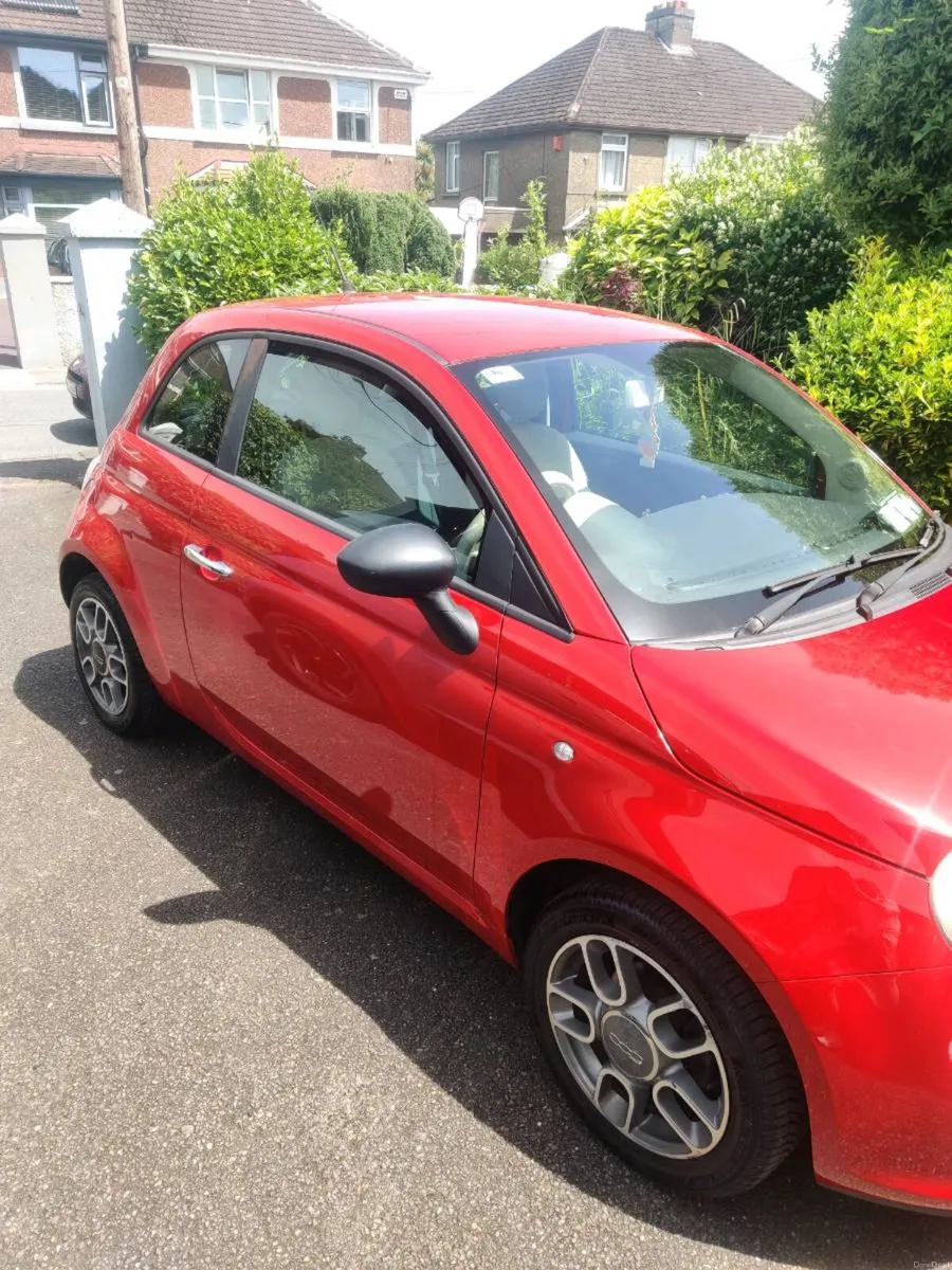 Red Fiat 500 - Image 2