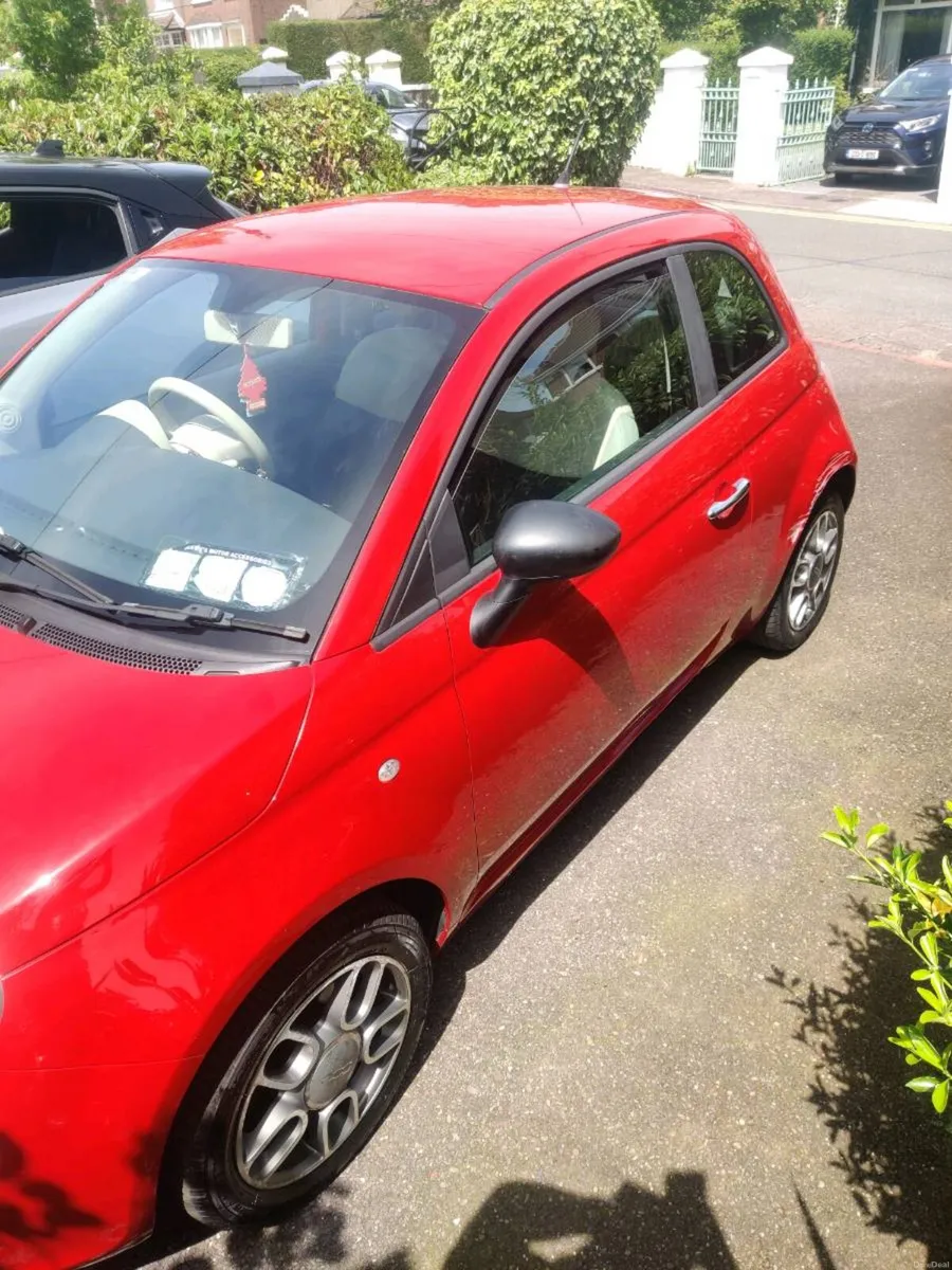 Red Fiat 500 - Image 3