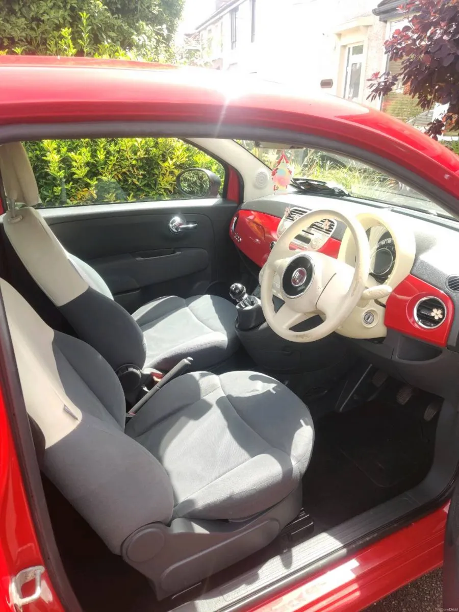 Red Fiat 500 - Image 4