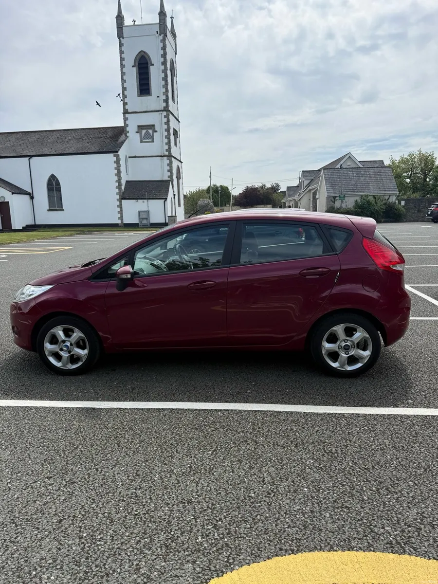 Ford Fiesta Style 1.25 60PS 5DR - Image 4