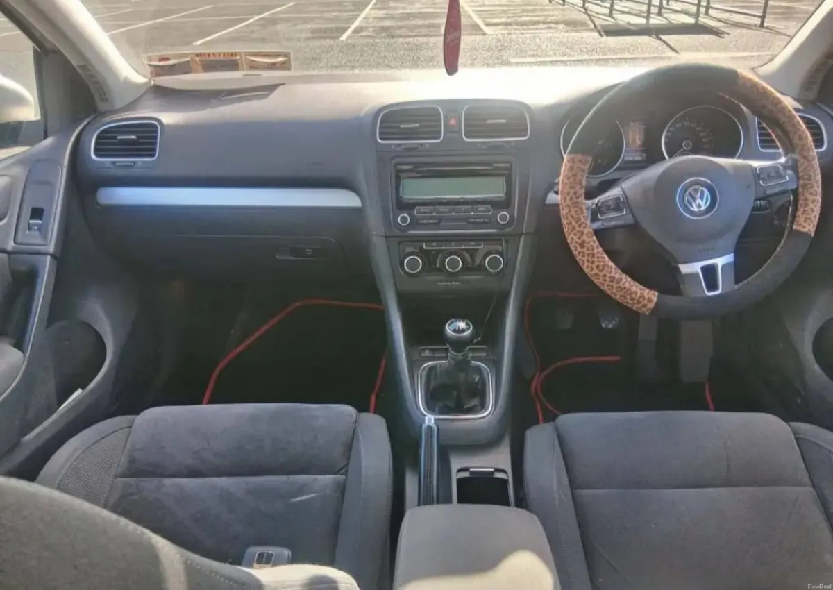 2011 VOLKSWAGEN GOLF TAX 10/26 - Image 3