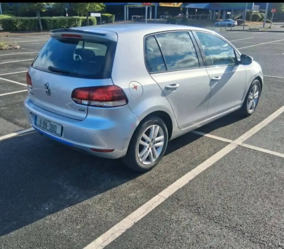 2011 VOLKSWAGEN GOLF TAX 10/26 - Image 4