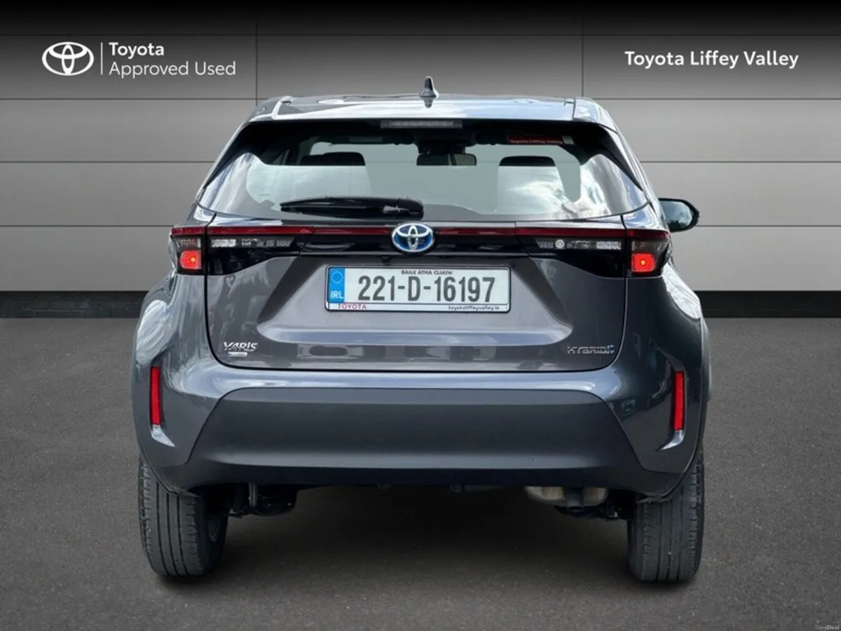 Toyota Yaris Cross YARIS CROSS LUNA HYBRID - Image 4