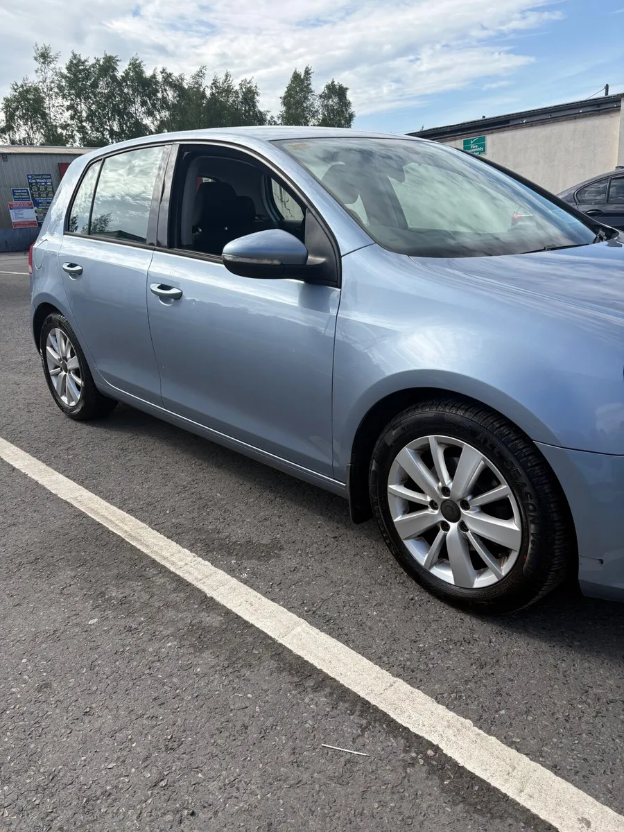 Volkswagen Golf 2012 - Image 1