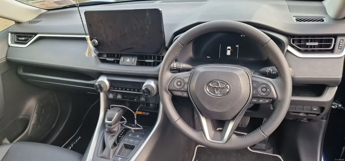 Toyota RAV4 2024 - Image 2