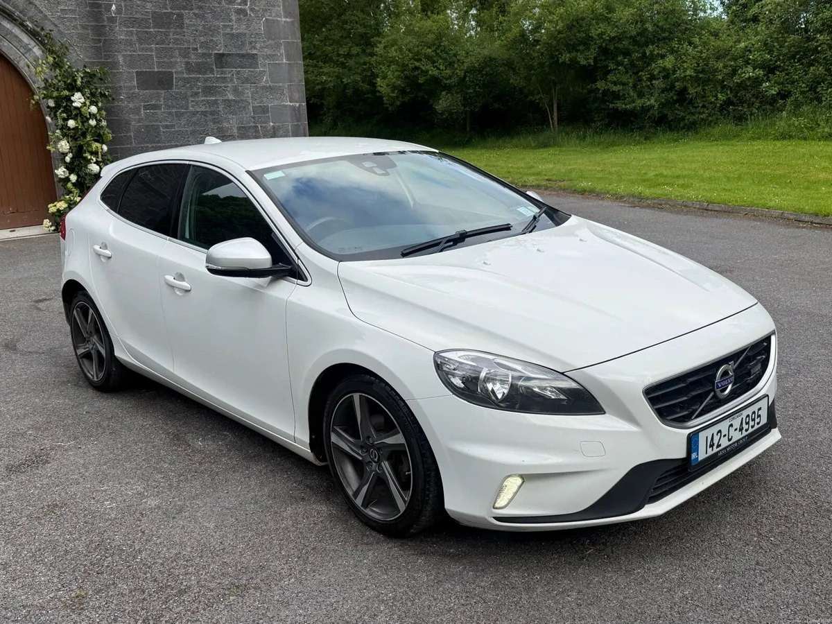 2014 Volvo V40 R-Design - Image 4