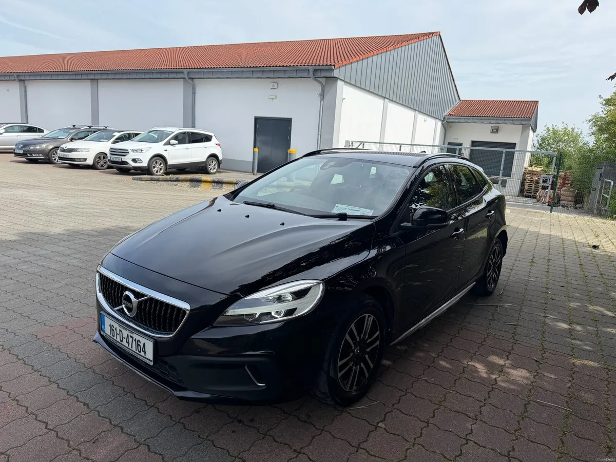 2016 VOLVO V40 CROSS COUNTRY NCT 11-26 - Image 2