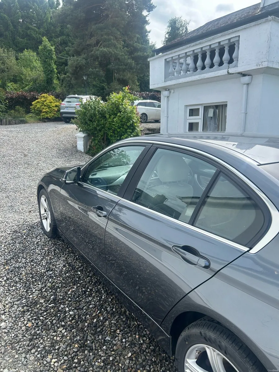 BMW 3-Series - Image 3