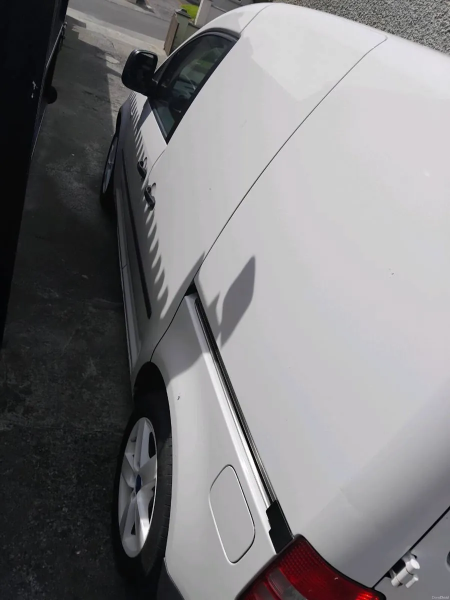 2011 VW Caddy 1.6 Diesel - Image 2