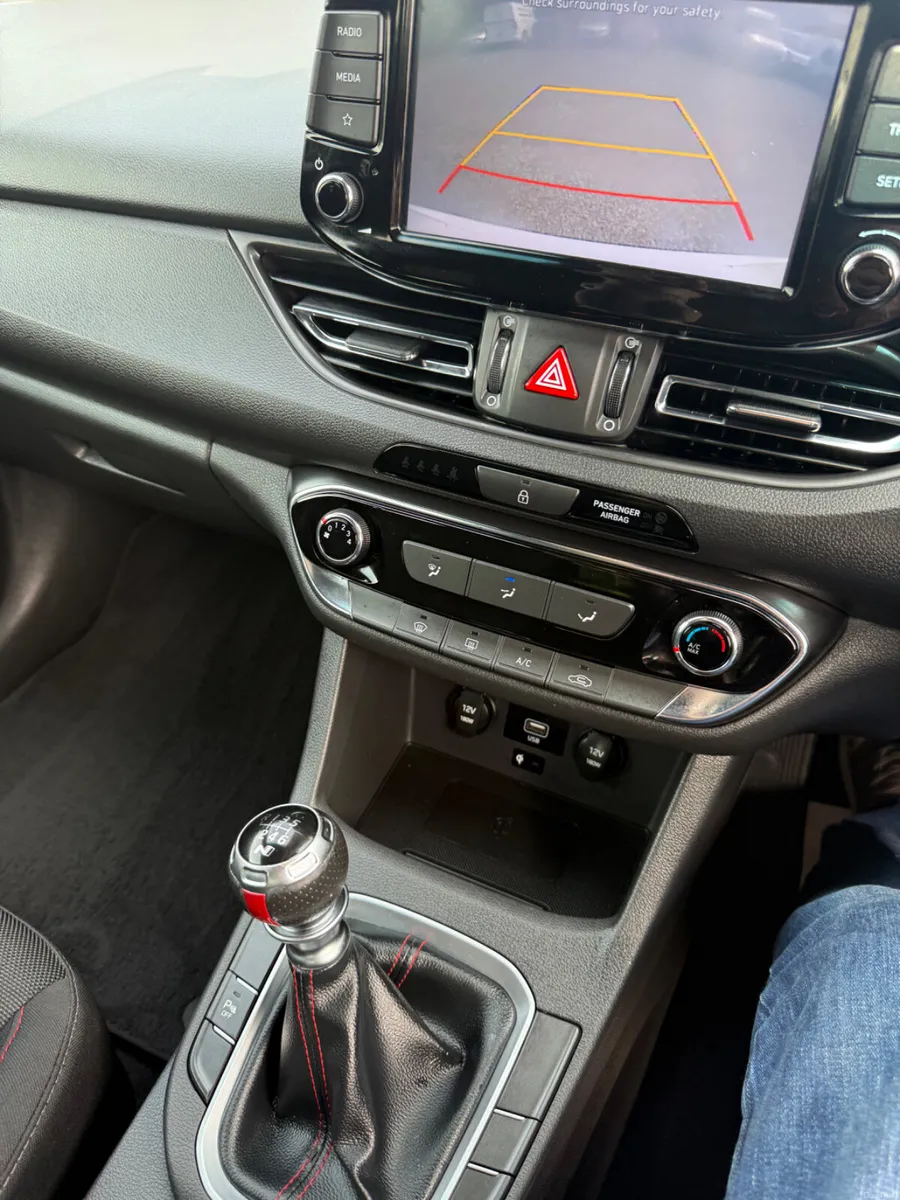 Hyundai i30 2022 - Image 4