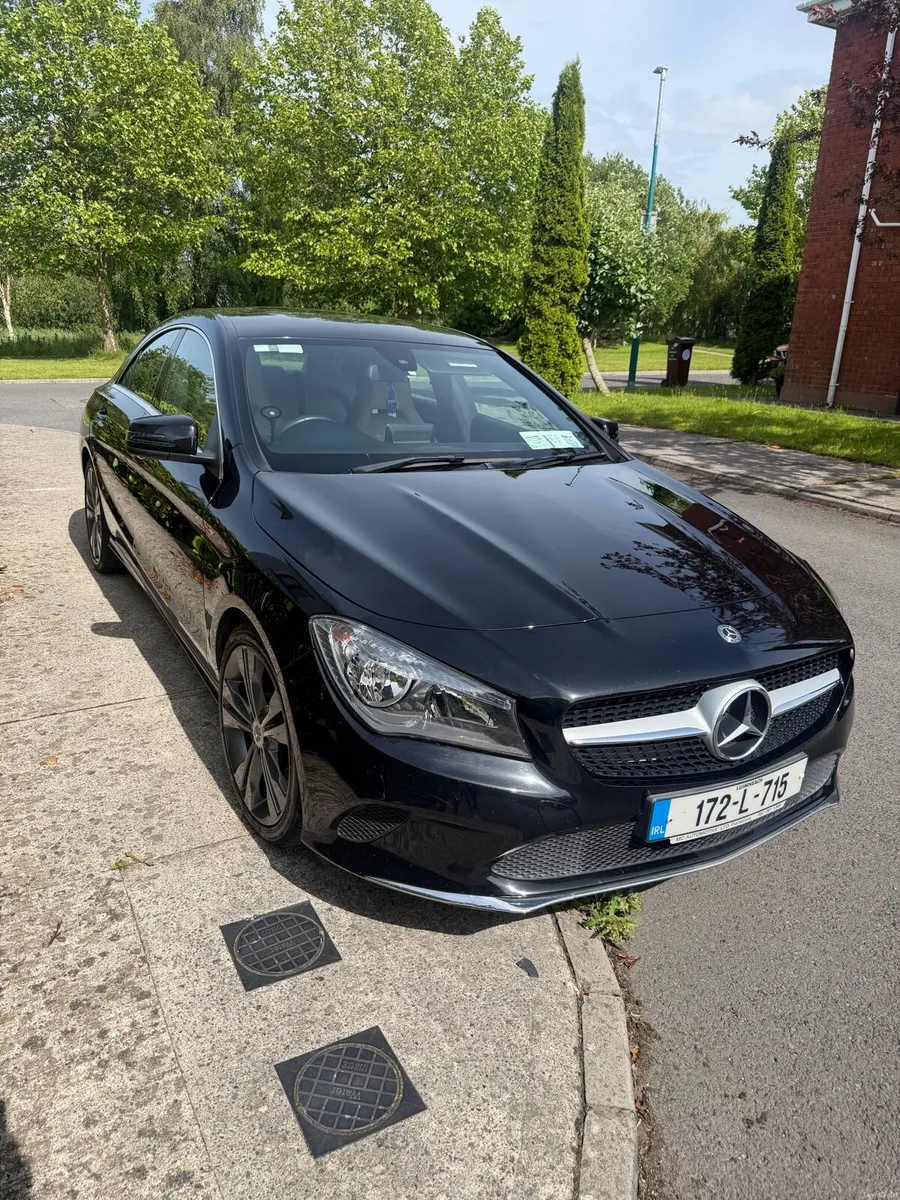Mercedes Benz CLA 180 D Urban 4Door - Image 1