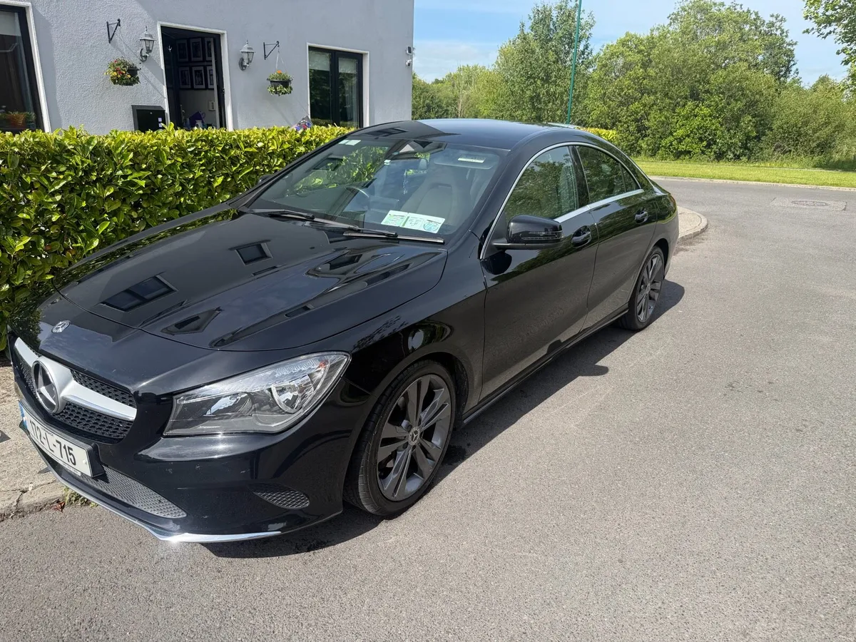 Mercedes Benz CLA 180 D Urban 4Door - Image 3
