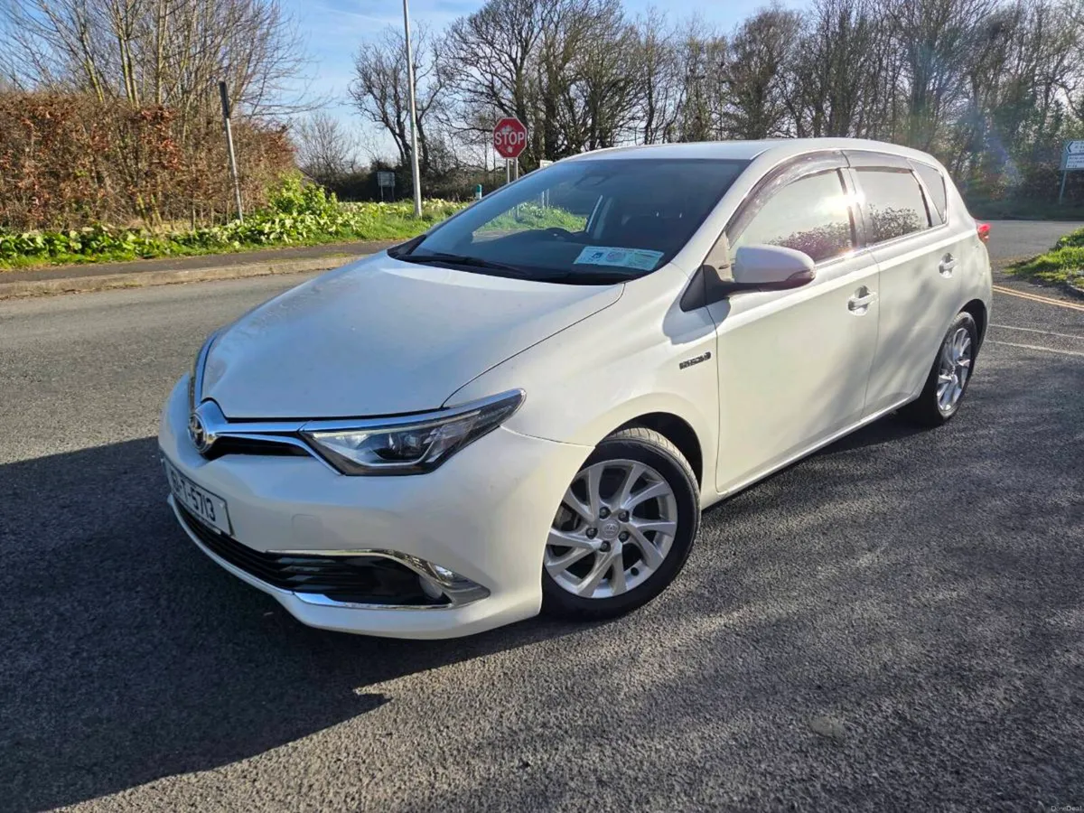 Toyota Auris 2016 automatic - Image 4