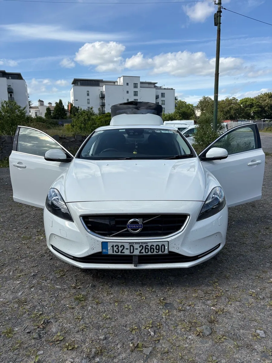 2013 Volvo V40 1.6 Petrol (132 Reg) – Low Mileage - Image 1