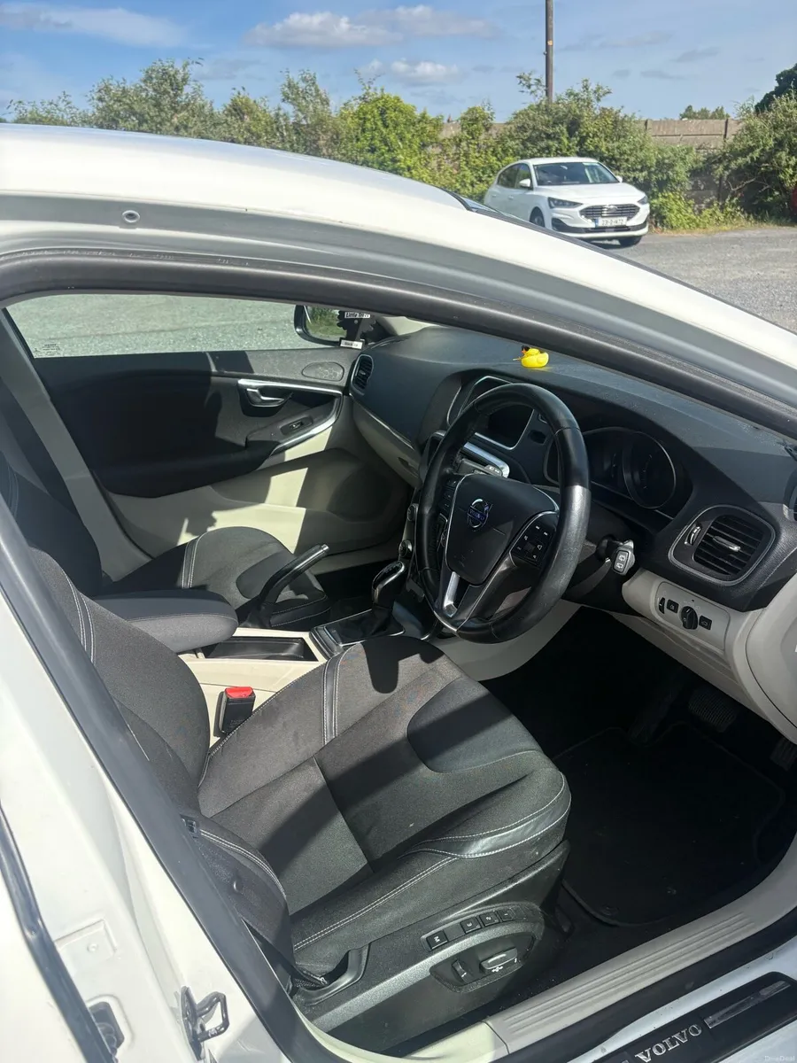 2013 Volvo V40 1.6 Petrol (132 Reg) – Low Mileage - Image 4