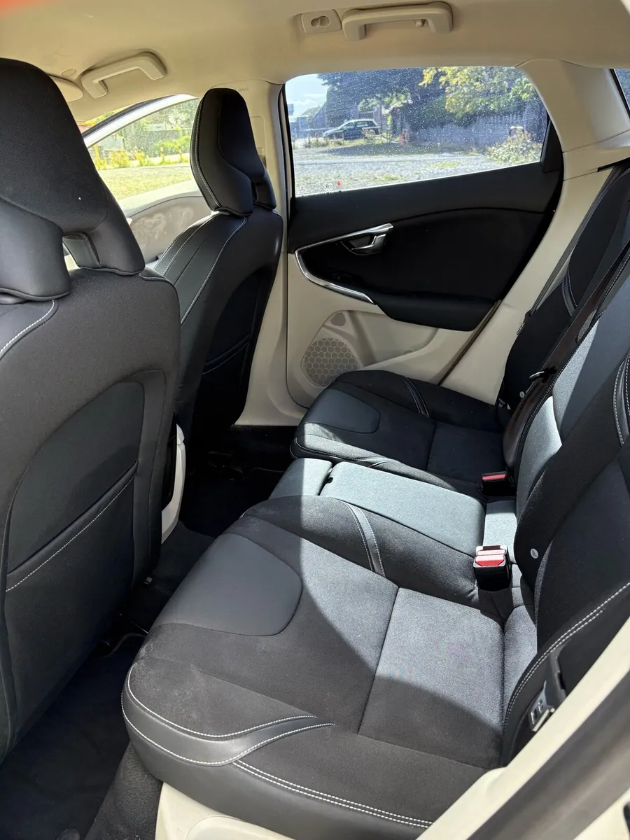 2013 Volvo V40 1.6 Petrol (132 Reg) – Low Mileage - Image 6