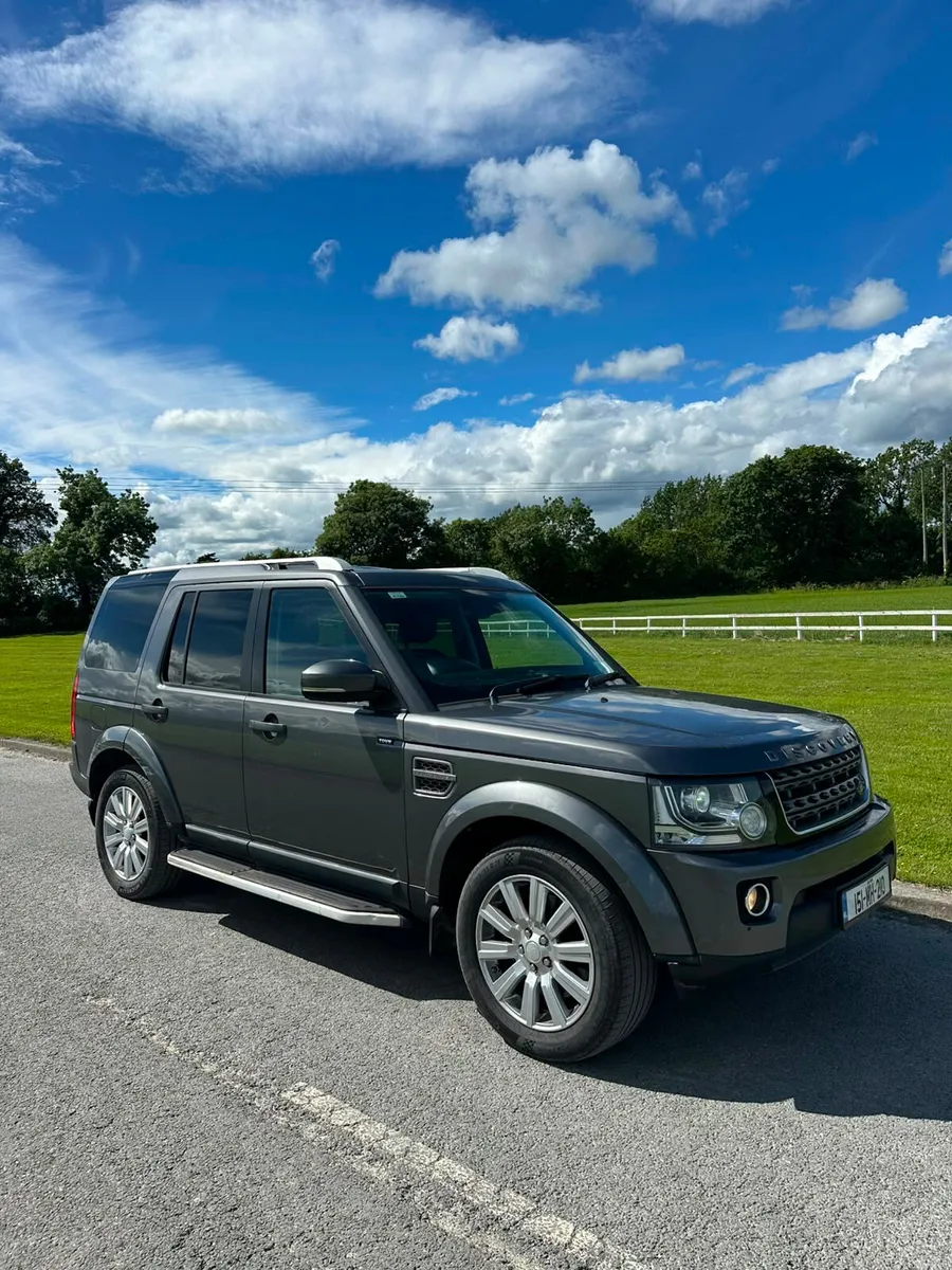 Land Rover Discovery 2015 - Image 1
