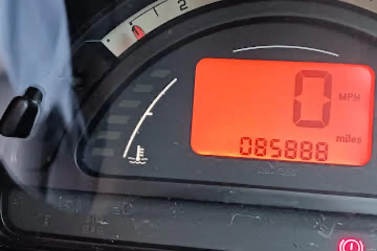 Citroen C3 1.1 SX 138,223 km NCT & Taxed - Image 3
