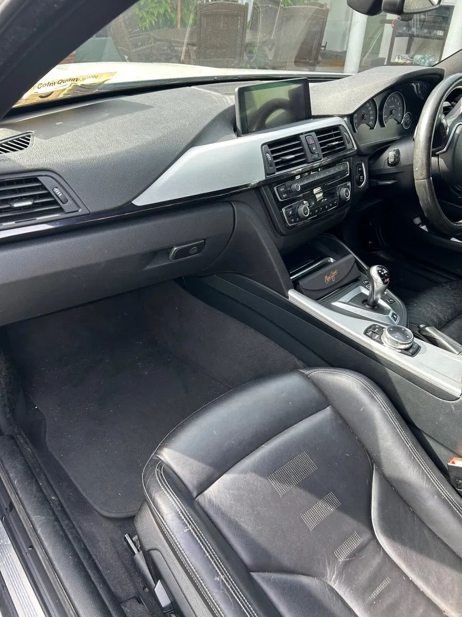 BMW M4 2014 - Image 2