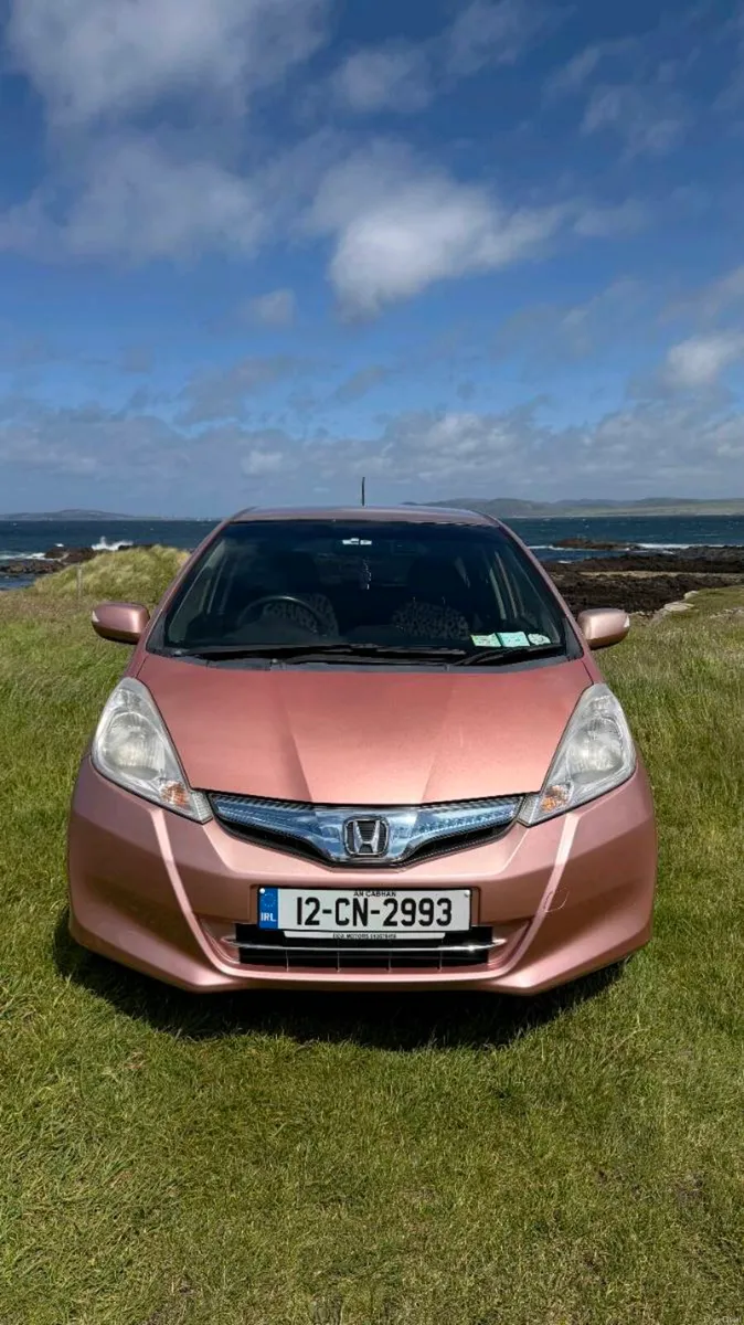 Honda Fit / Jazz 2012 Hybrid "She’s" Limited Edit. - Image 2