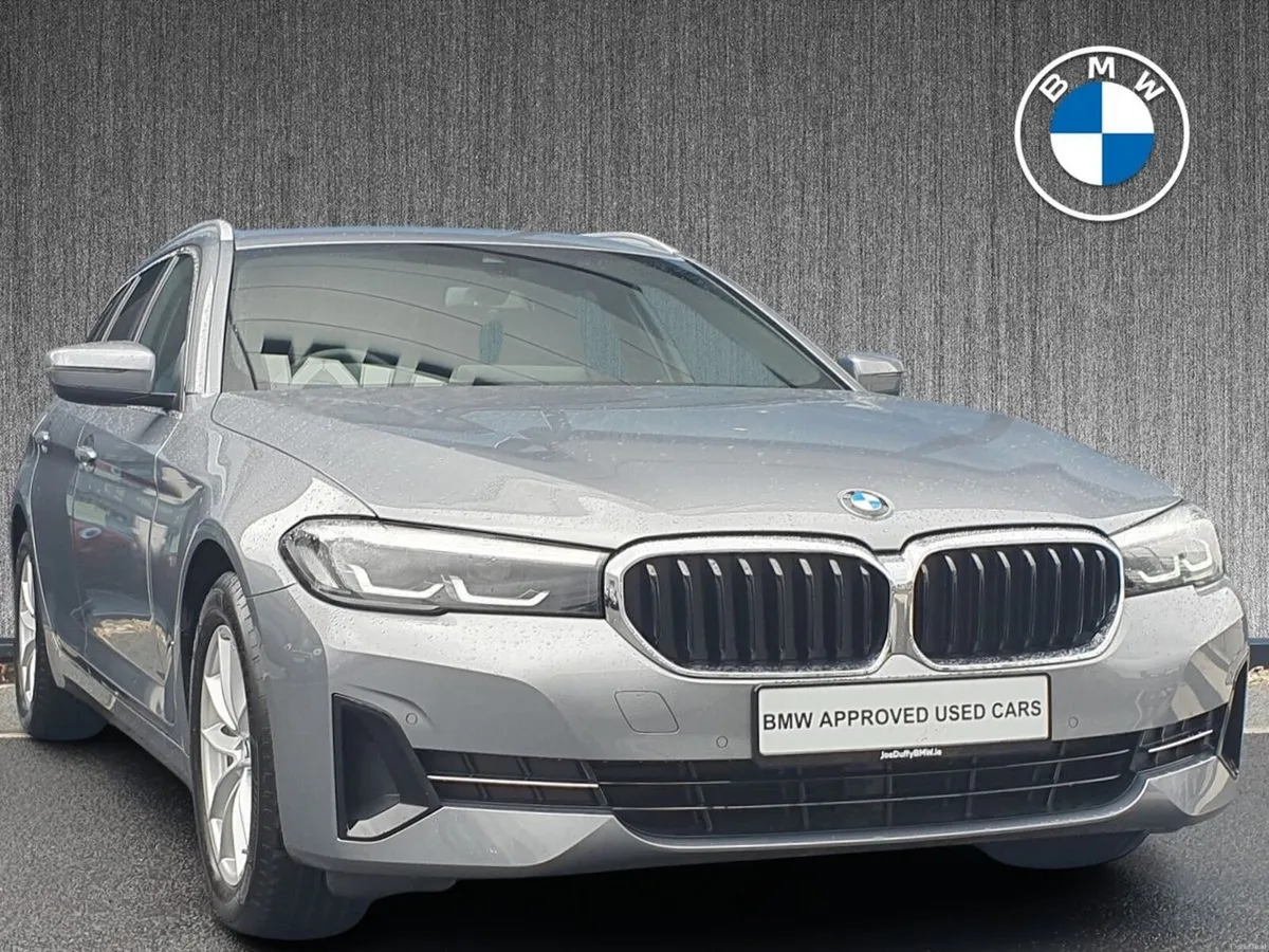 BMW 5-Series 520d SE Touring - Image 1