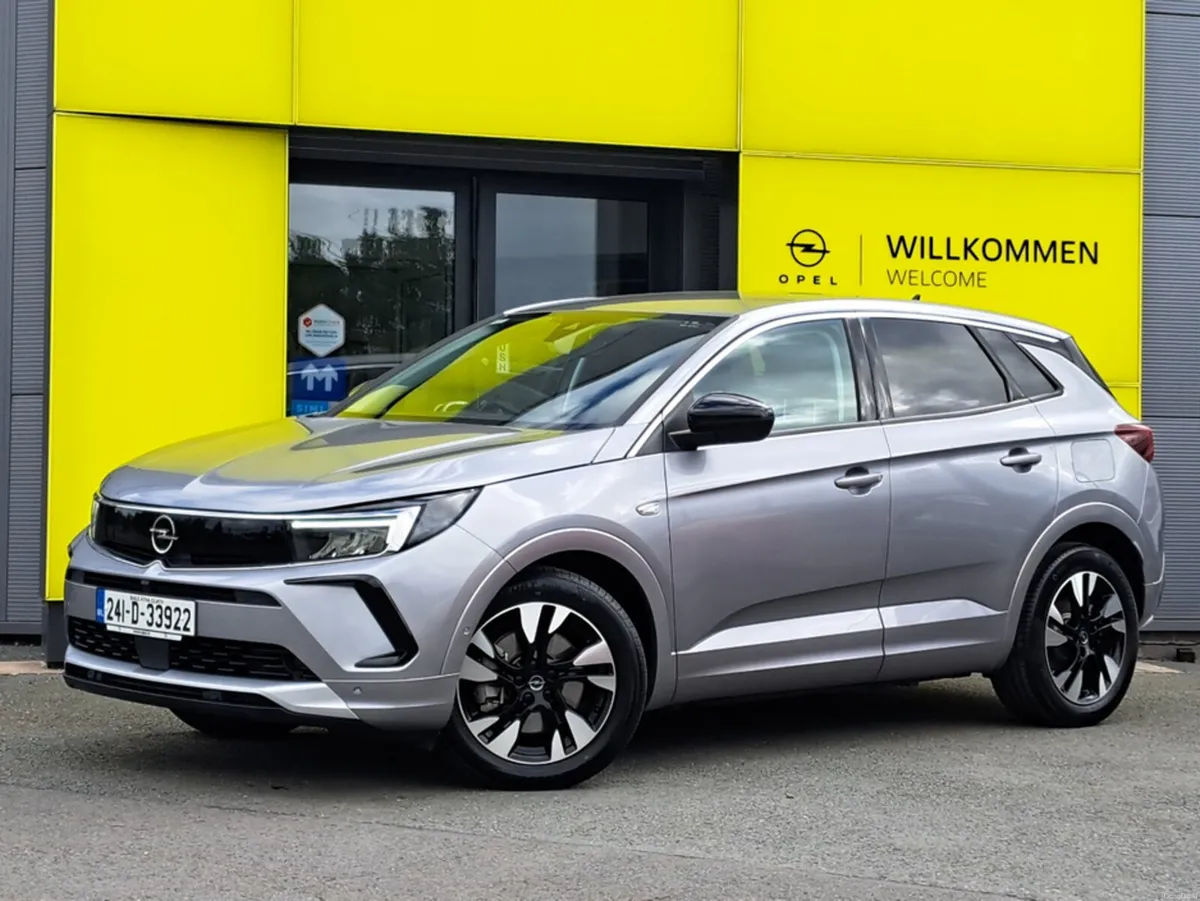 Opel Grandland ELEGANCE PHEV 1.6TURBO 225BHP - Image 2