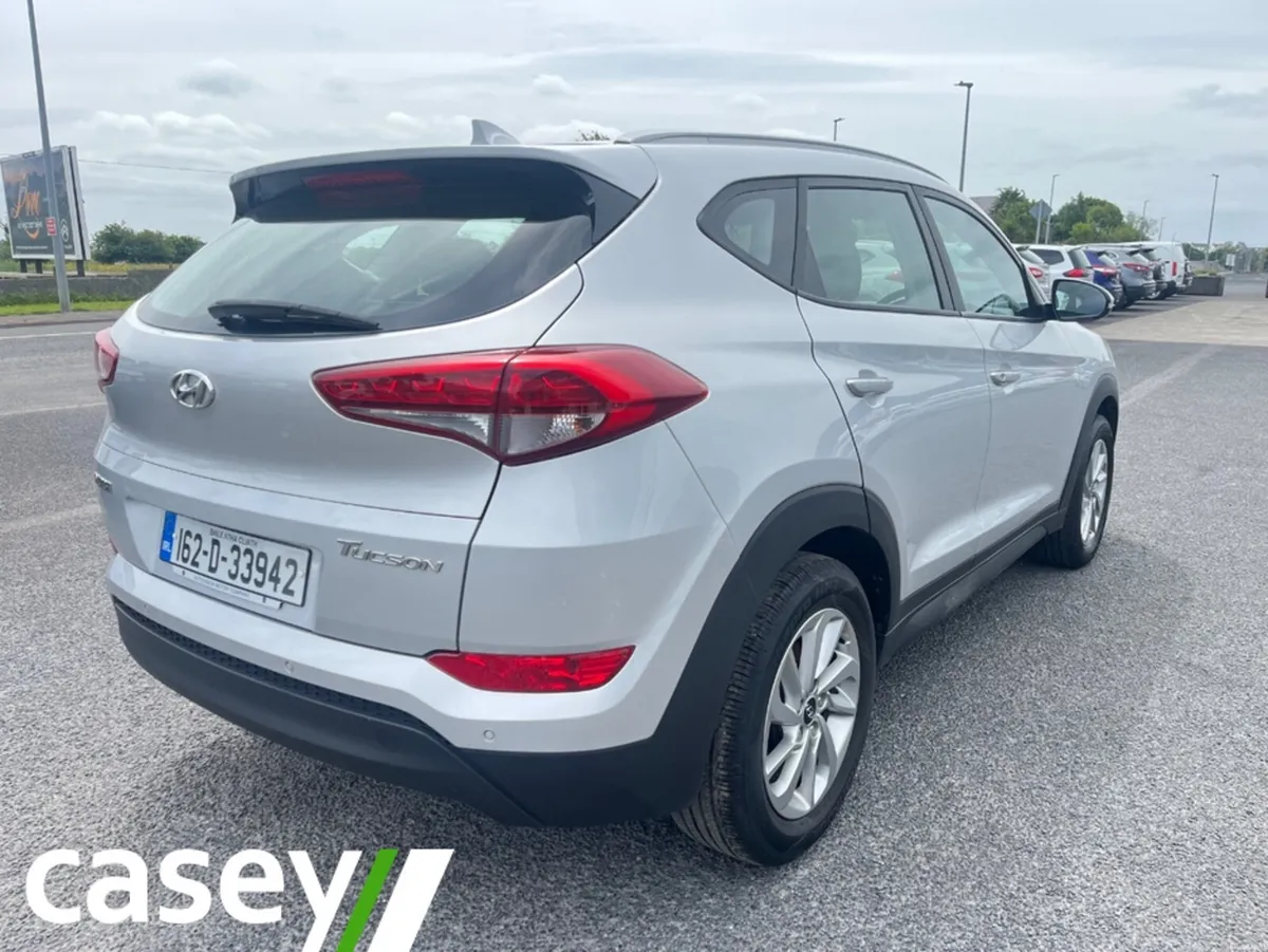 Hyundai Tucson 1.7 SE NAV BLD 116PS 5DR - Image 3