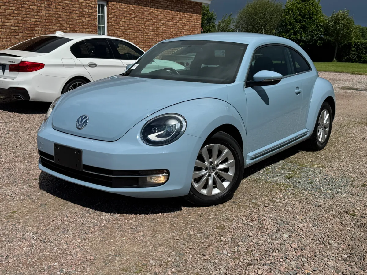 141 Volkswagen Beetle Design DSG - Image 2
