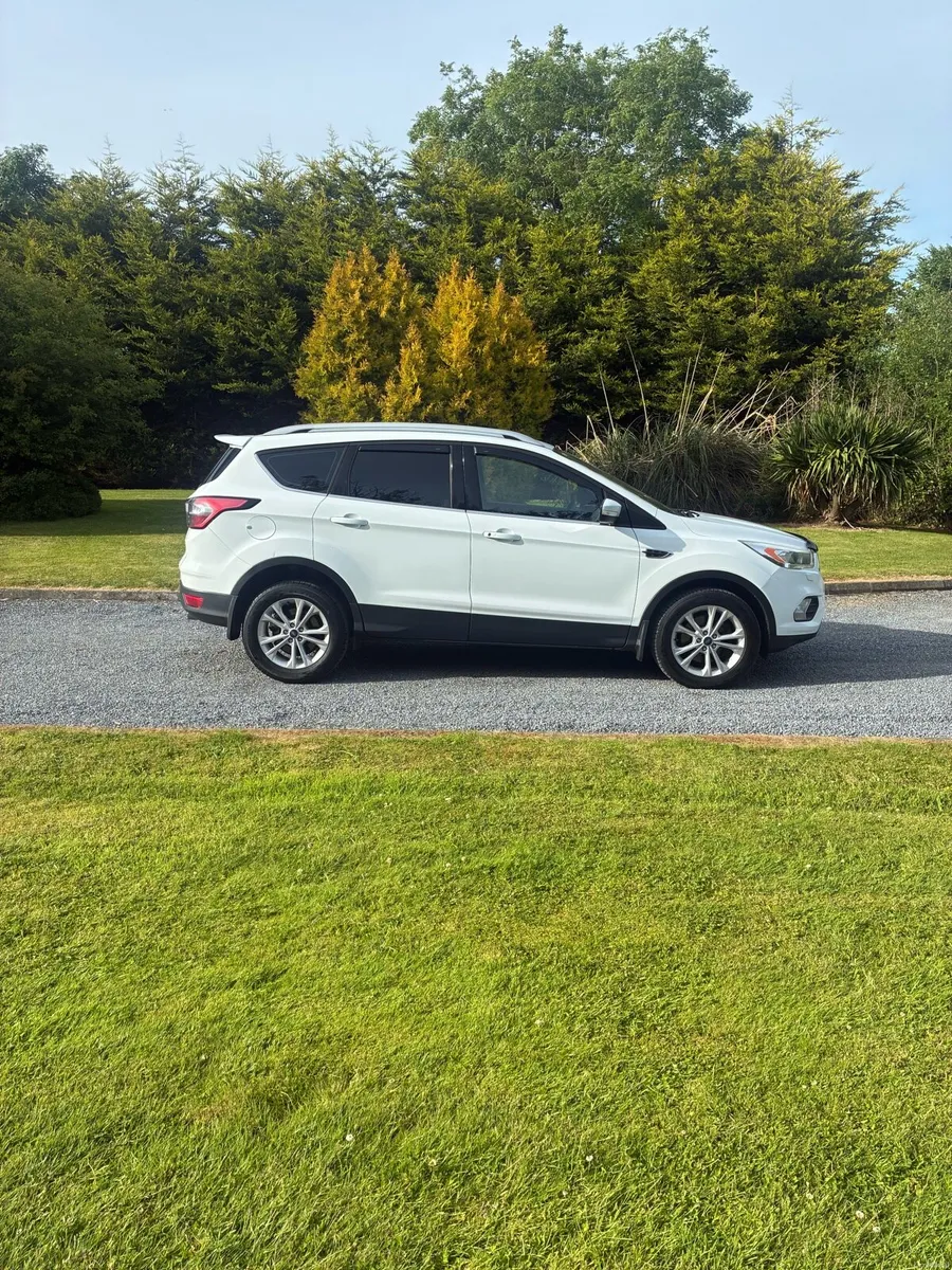 Ford Kuga AWD Automatic - Image 1