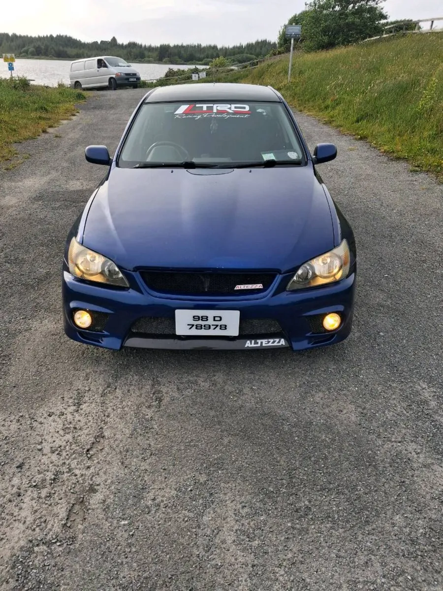 Toyota altezza - Image 6