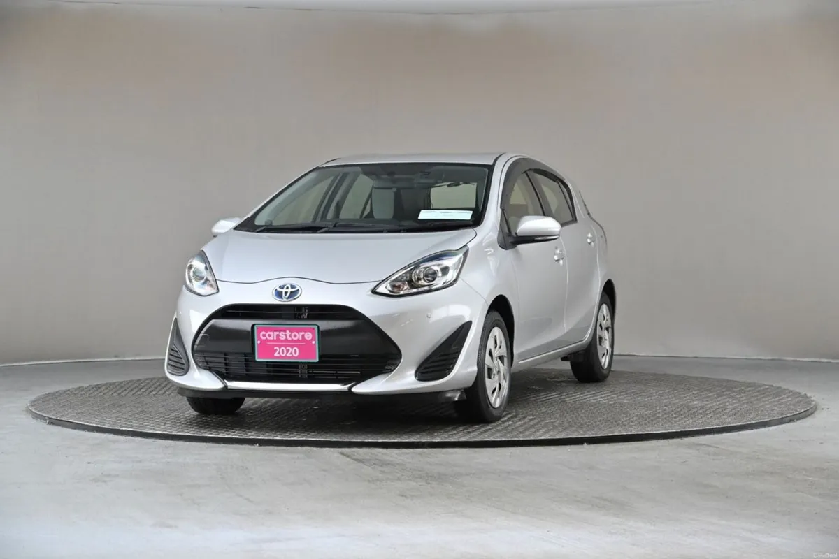 Toyota Aqua 1.5 VVT-i HYBRID **BI-TONE INT**REVERS - Image 3