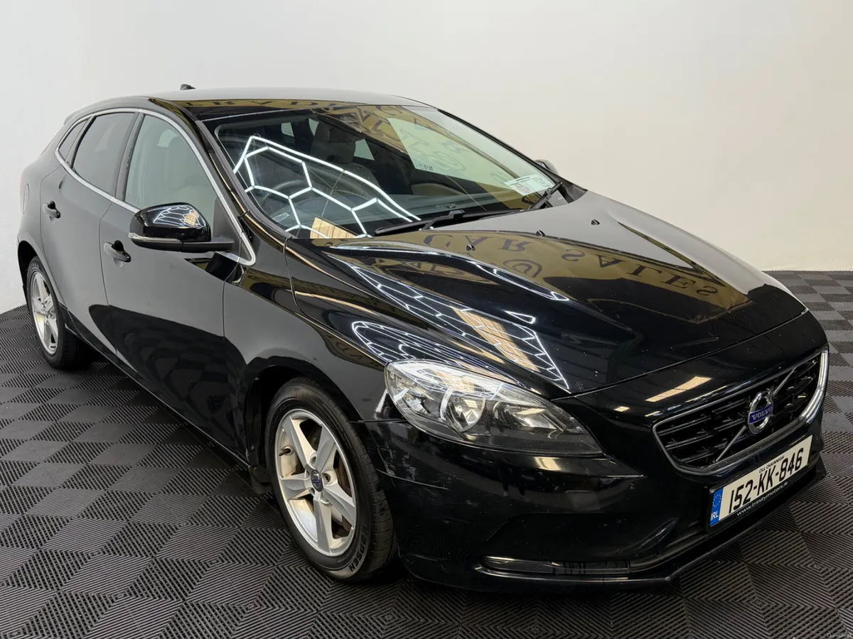 152 Volvo V40 2.0 diesel automatic - Image 2