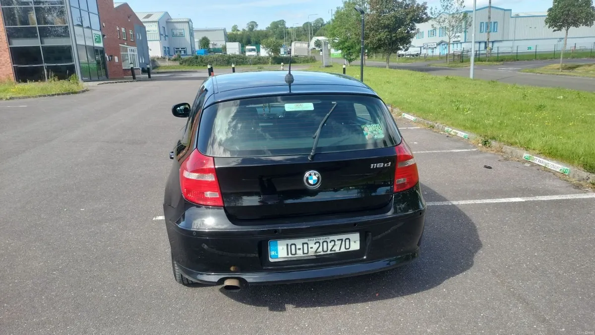 BMW 1-Series 2010 - Image 4