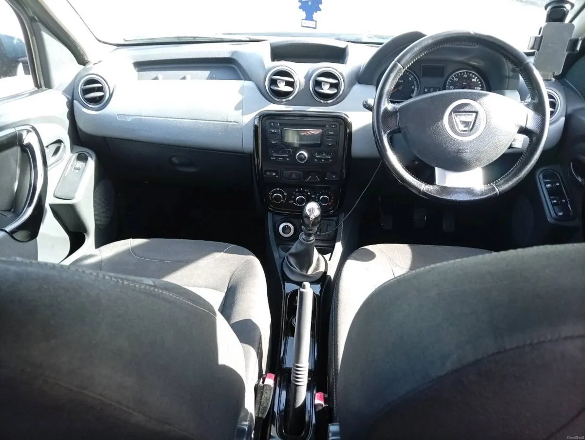 141 Dacia duster 4wd ncted - Image 3