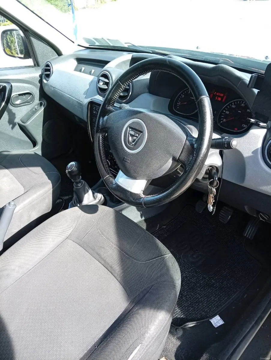 141 Dacia duster 4wd ncted - Image 2