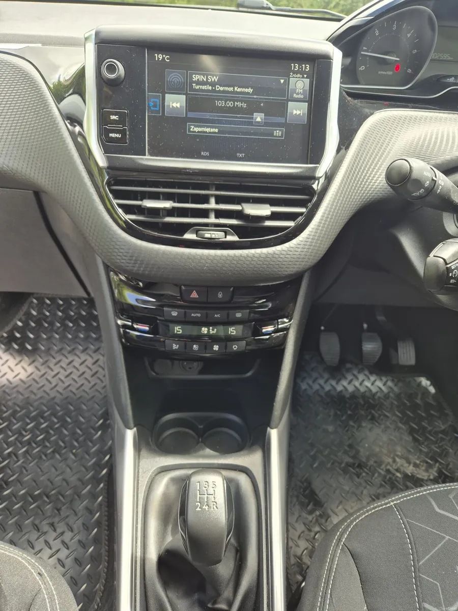Peugeot 2008 low milage - Image 6