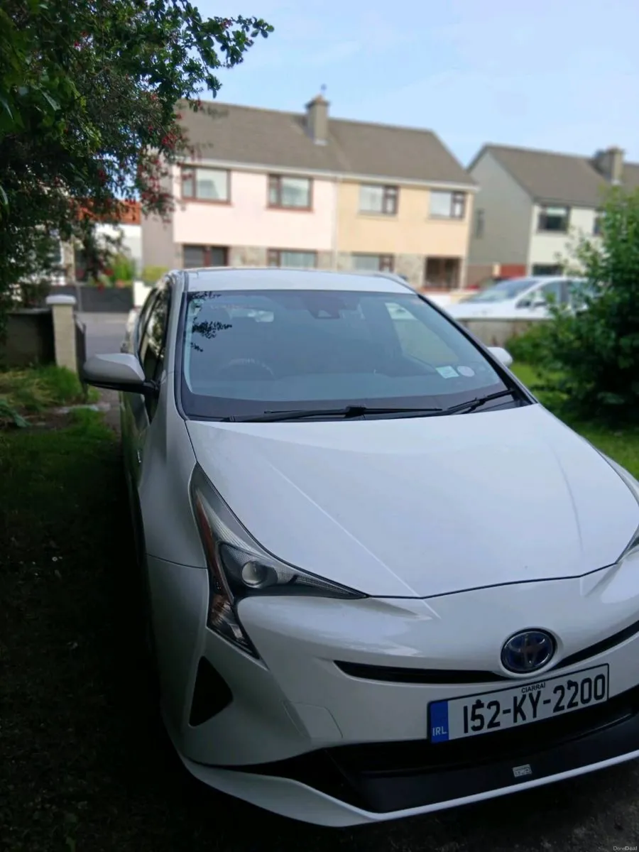 Toyota Prius ZVW50 Hybrid2015 - Image 3