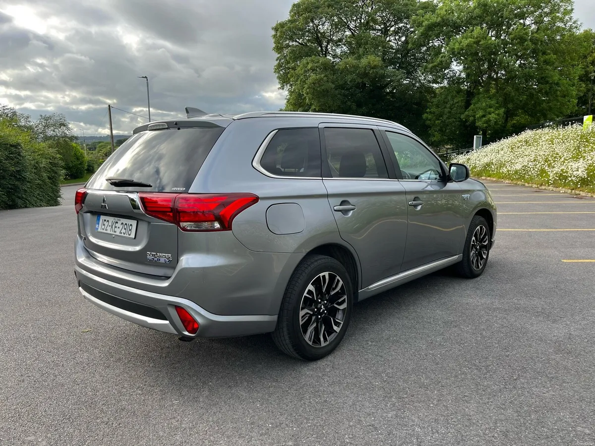 Mitsubishi Outlander 2.0 PHEV, *NEW NCT* HUGE SPEC - Image 3
