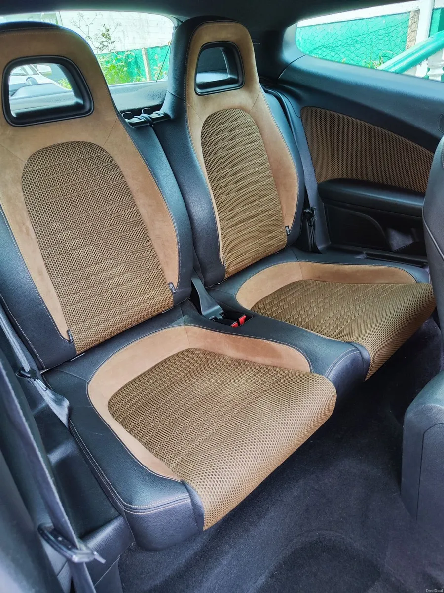 Volkswagen Scirocco 2011 - Image 2