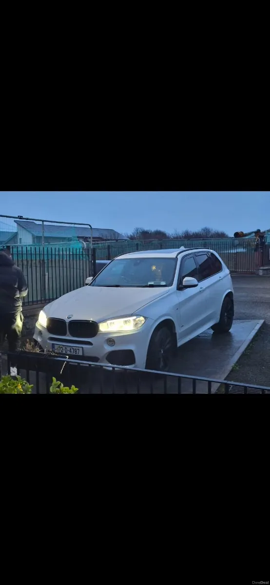 BMW X5 2017 - Image 2