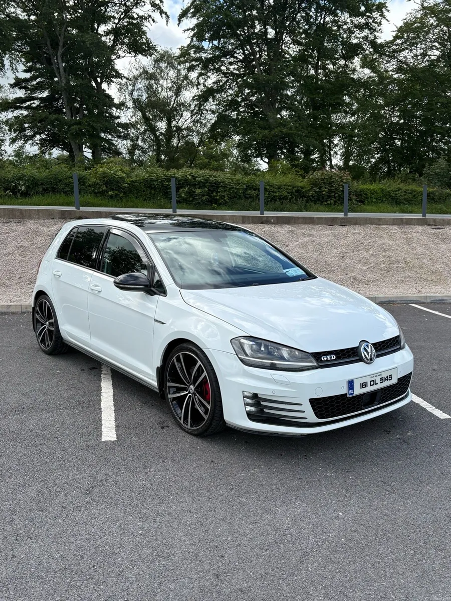2016 Volkswagen Golf GTD - Image 1