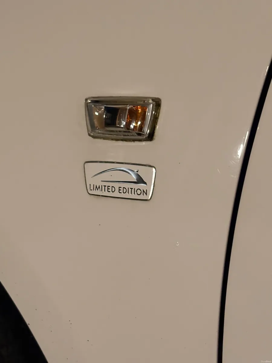 Vauxhall Corsa 2017 Limited Edition - Image 3