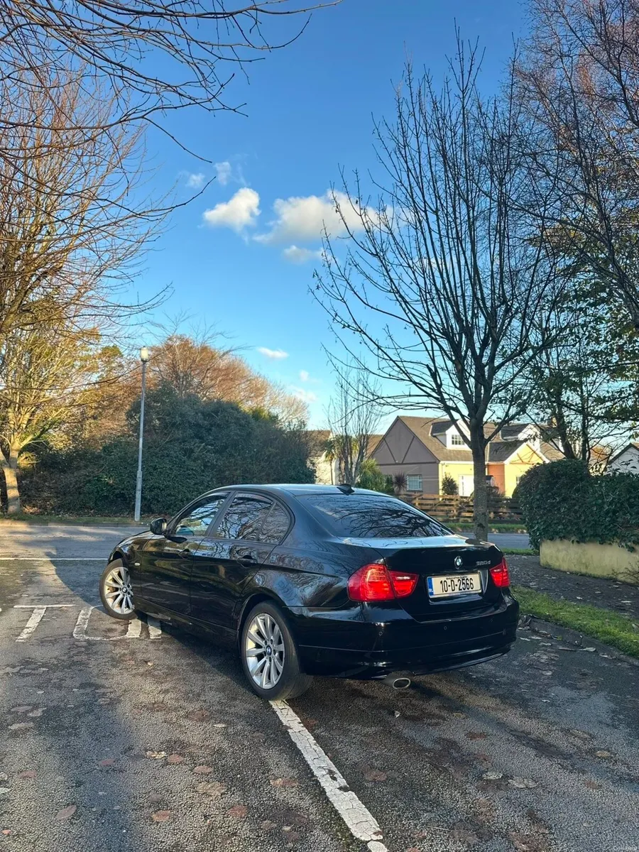 2010 BMW 320D - Image 2