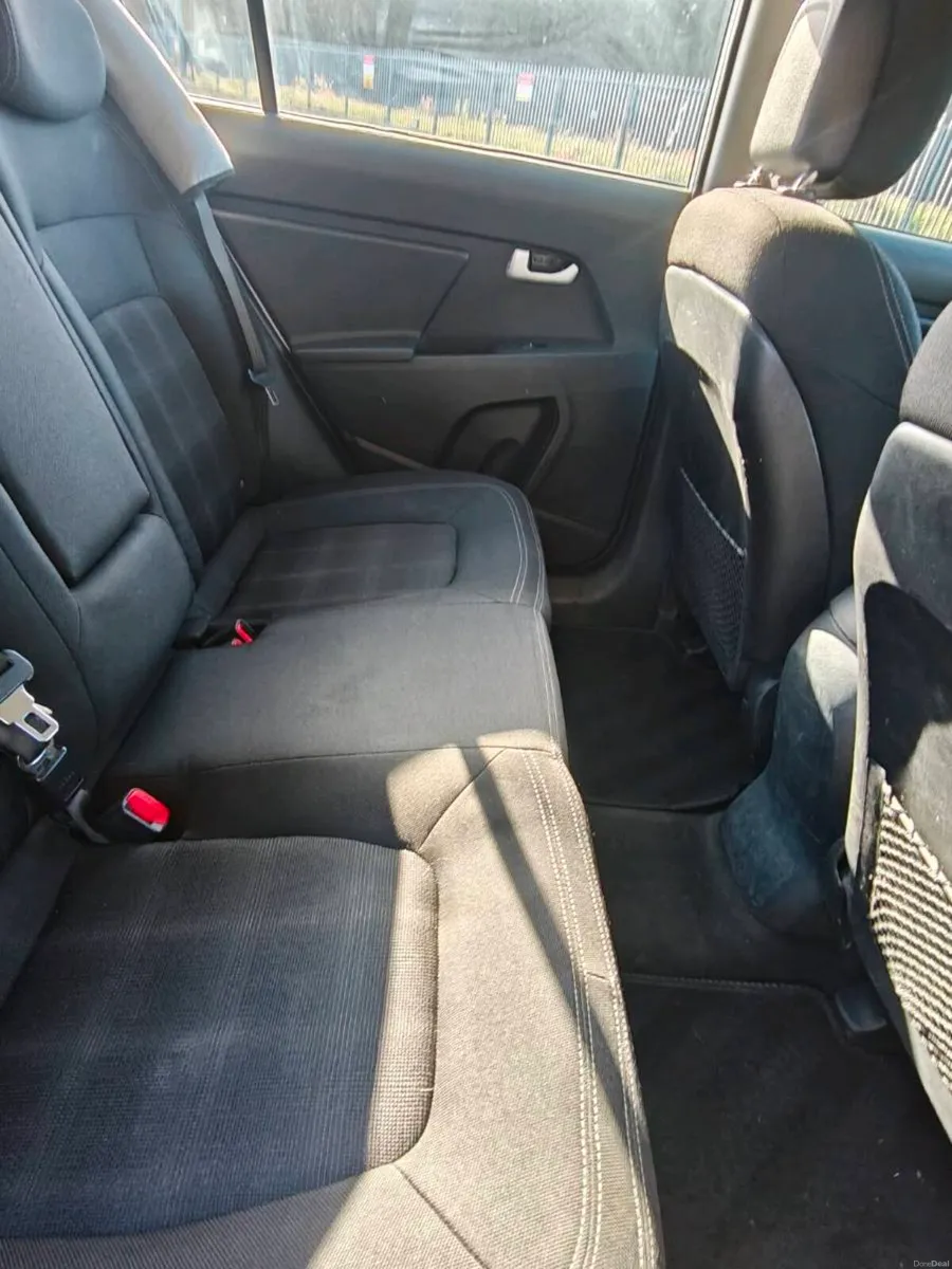 2015 kia sportage - Image 4