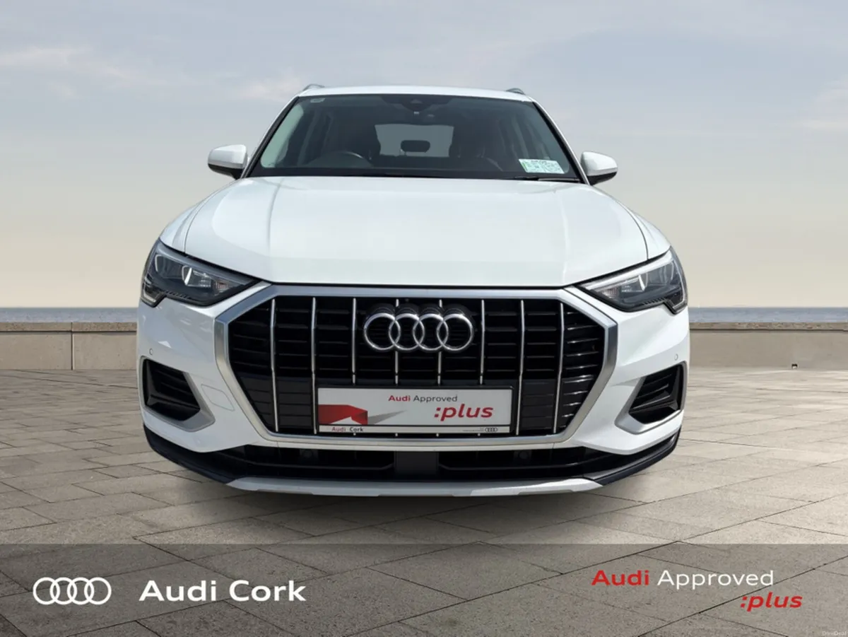Audi Q3 2.0 35TDI SE AUTOMATIC WITH HEATED SEATS A - Image 3
