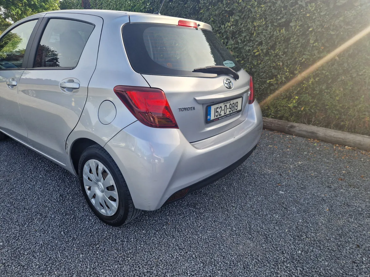 Toyota Yaris AUTOMATIC 2015 - Image 3