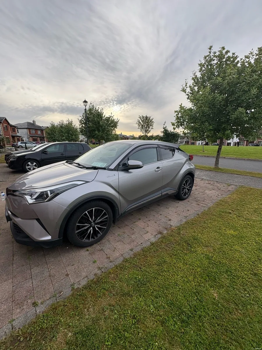 Car - Image 2